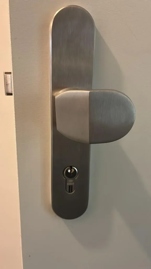 Ouverture de Porte Blindée Bruxelles : Prix Annoncé & Arrivée 20 Min | Keyfix